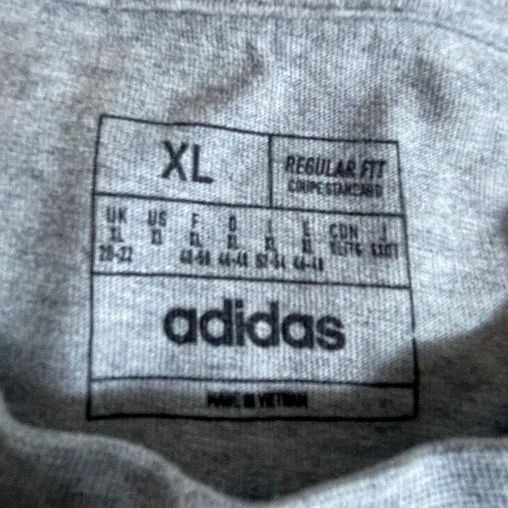 Adidas Essentials Heather Grey Logo T-Shirt Mens XL Short Sleeve Regular Fit